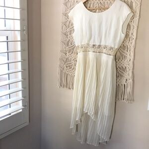 Kimchi Blue high low plunge back lace dress sz 4